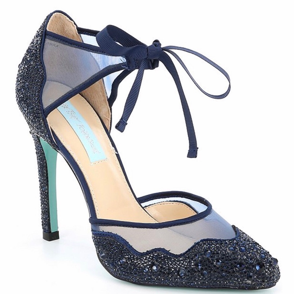 Desperately SEEKING!!! Betsy Johnson Iris SZ9 NAVY